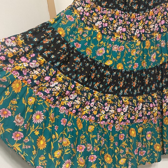 Sundance Multicolor Floral Pattern Tiered Bohemian Maxi Skirt Size M - Picture 2 of 8